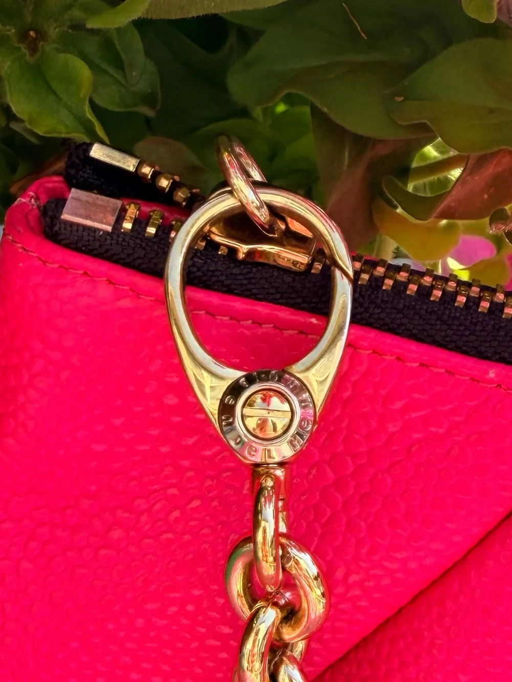 Henri BENDEL 712 Pink Fuchsia Hot Pink Leather Wristlet Gold Chain Clutch Bag